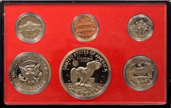 USA 1977 Proof Set in Plastic Case