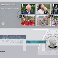 British Royal Mint The Prince Of Wales 70th Birthday £5 Brilliant Uncirculated Coin Cover